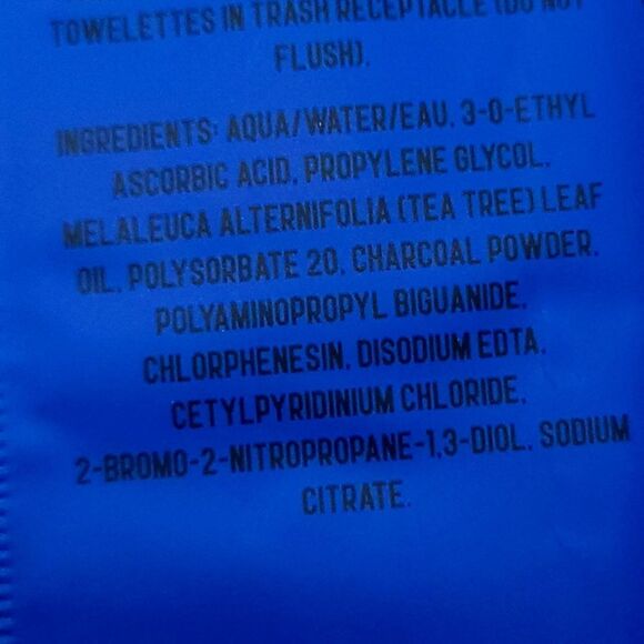 The Nobleman Men's Skin Care | Charcoal Tea Tree Face + Body Cleansing Wipe Pack - Picture 3 of 5